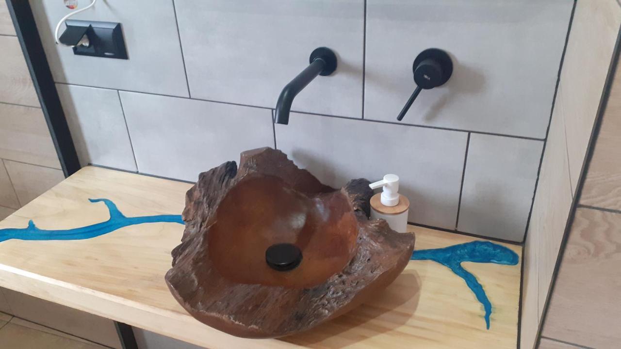 Chata Nad Termami Dzianisz 外观 照片